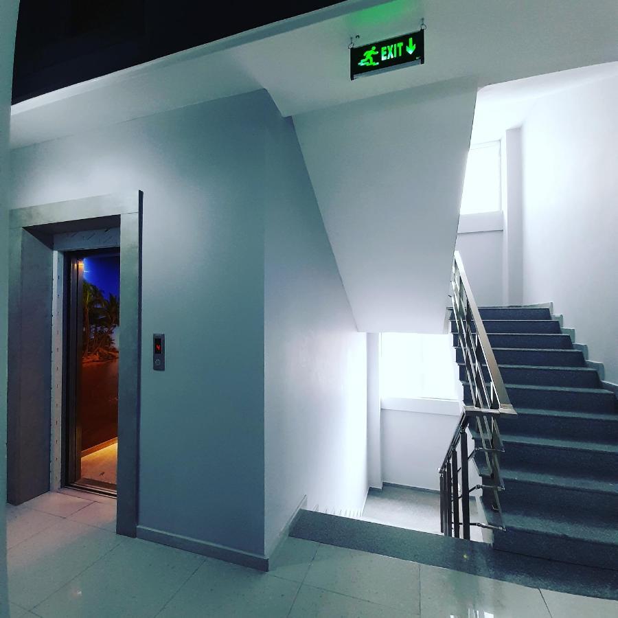 Hotel Wave Батуми Екстериор снимка