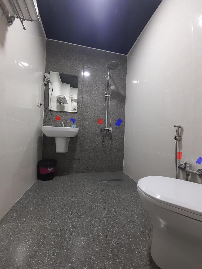 Hotel Wave Батуми Екстериор снимка
