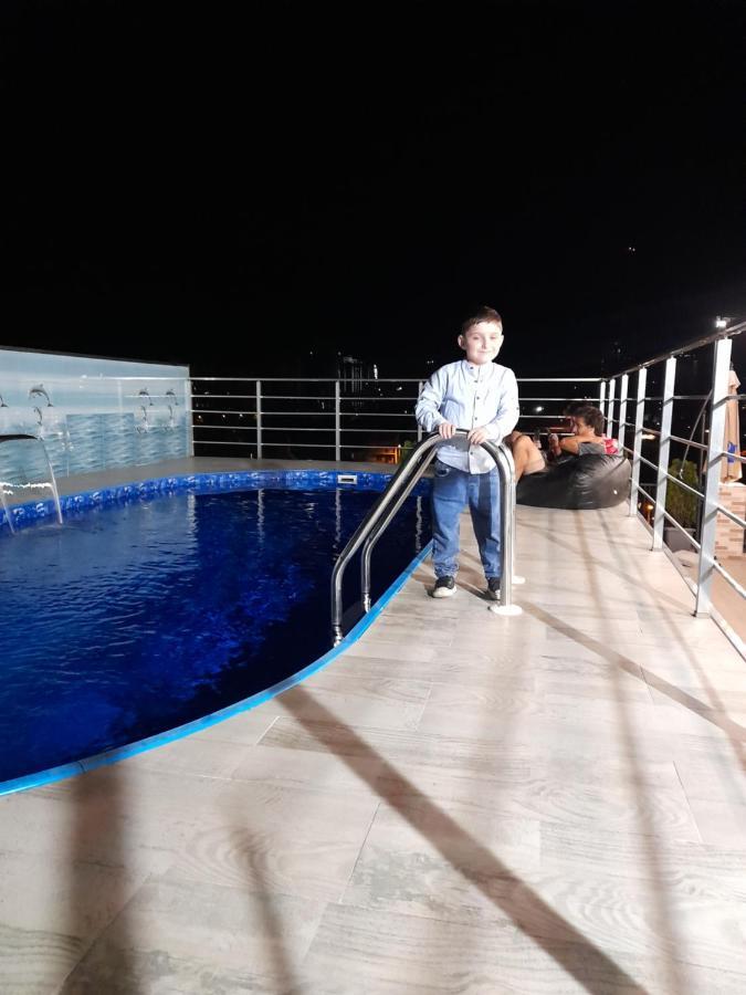 Hotel Wave Батуми Екстериор снимка