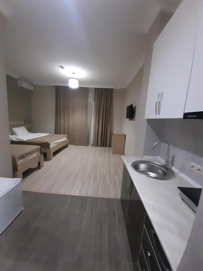 Hotel Wave Батуми Екстериор снимка