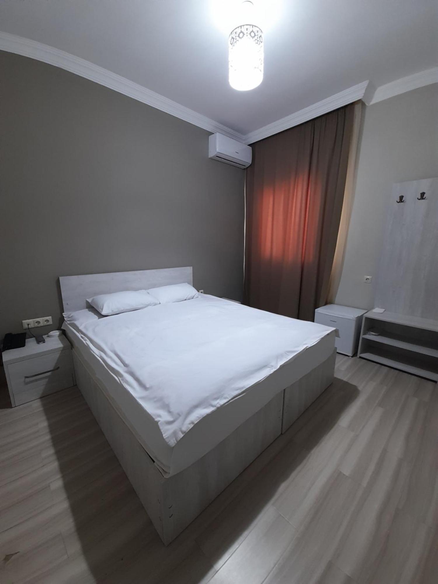 Hotel Wave Батуми Екстериор снимка