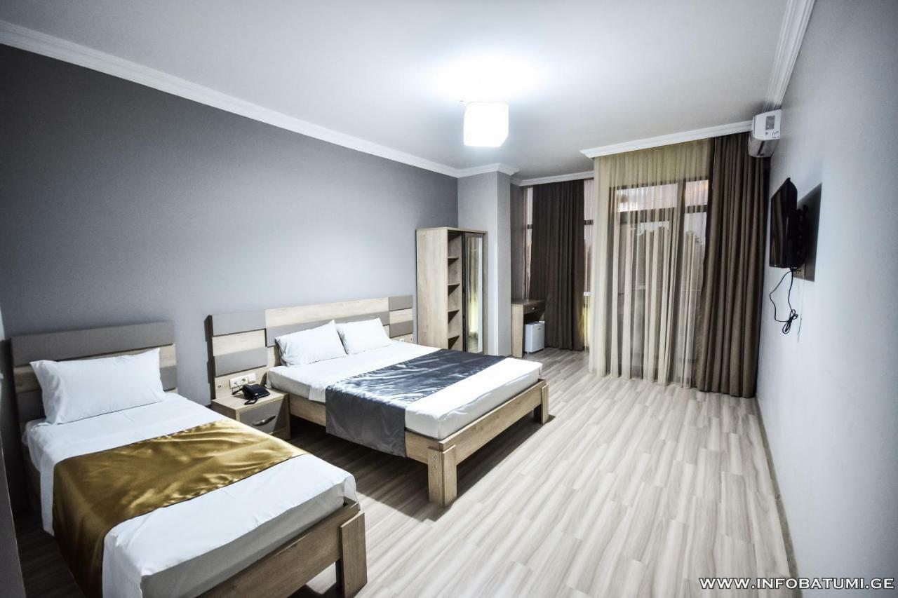 Hotel Wave Батуми Екстериор снимка