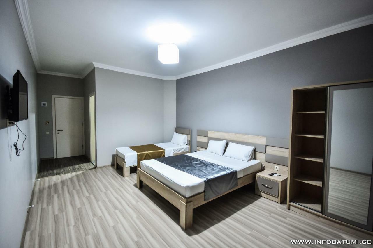 Hotel Wave Батуми Екстериор снимка